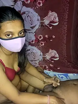 Snapshot of horny_coupl chatting on September 26, 2025, 8:27 pm horny coupl online show from September 26, 2025, 8:27 pm