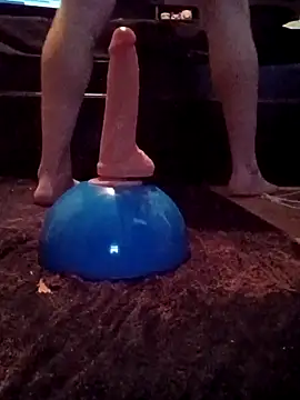 Snapshot of Crossedsissy chatting on January 19, 2026, 5:11 am Crossedsissy online show from January 19, 2026, 5:11 am