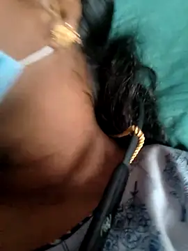 kavinila143 online show from September 19, 2025, 5:44 am