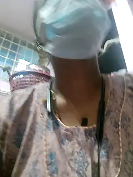 kavinila143 online show from October 4, 2025, 12:45 am