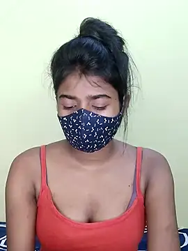 radhika2 online show from October 29, 2025, 1:43 pm