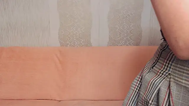 DianaVi online show from October 15, 2025, 6:49 pm