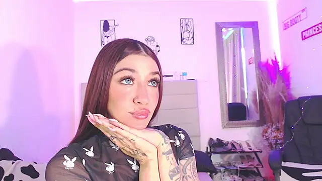 Snapshot of Anna_belly chatting on February 12, 2026, 1:11 pm Anna belly online show from February 12, 2026, 1:11 pm