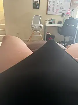 Snapshot of Ricomty chatting on February 11, 2026, 5:57 pm Ricomty online show from February 11, 2026, 5:57 pm