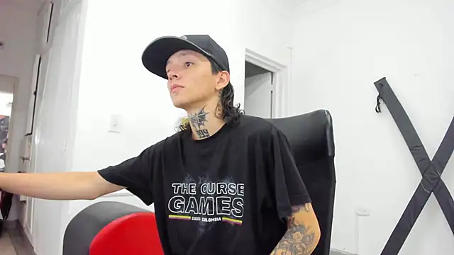 StraightBoy Nick online show from April 13, 2026, 9:52 pm