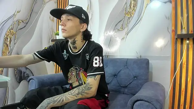 Snapshot of StraightBoy_Nick chatting on September 9, 2025, 5:28 am StraightBoy Nick online show from September 9, 2025, 5:28 am