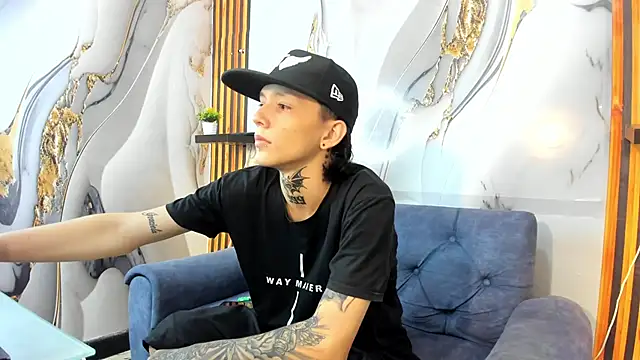 Snapshot of StraightBoy_Nick chatting on October 12, 2025, 5:09 am StraightBoy Nick online show from October 12, 2025, 5:09 am