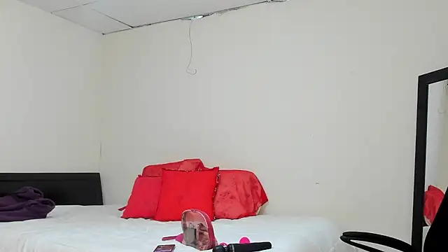 MariamCastiblanco online show from March 11, 2026, 2:55 pm