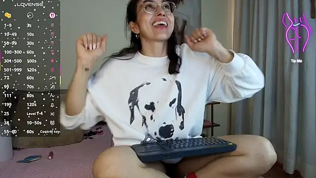 siren indira  online show from December 17, 2025, 7:52 pm