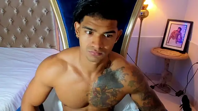 antonio  444 online show from November 12, 2025, 12:20 pm