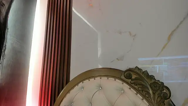 CoralieBronson online show from October 21, 2025, 9:03 pm