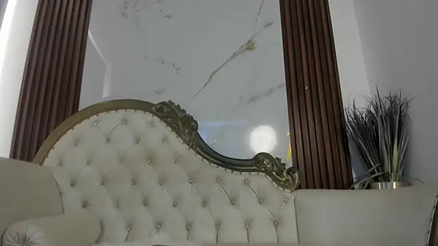 CoralieBronson online show from October 5, 2025, 12:40 pm