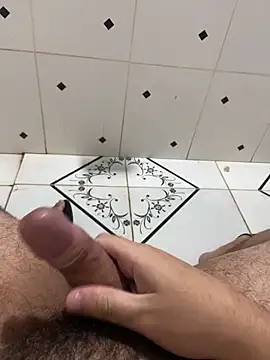 Snapshot of Piter14cm chatting on February 4, 2026, 2:17 am Piter14cm online show from February 4, 2026, 2:17 am