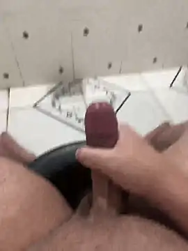 Snapshot of Piter14cm chatting on February 16, 2026, 3:49 am Piter14cm online show from February 16, 2026, 3:49 am