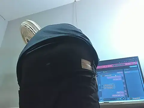 Xfire boy69 online show from February 27, 2026, 4:01 am