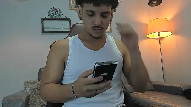 Xfire boy69 online show from December 1, 2025, 5:25 pm