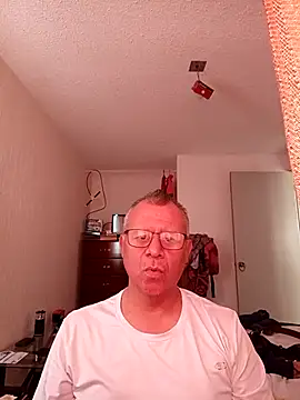cuntico online show from August 5, 2026, 10:48 pm
