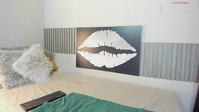 Snapshot of Blue_Sixx chatting on February 8, 2026, 1:42 pm Blue Sixx online show from February 8, 2026, 1:42 pm