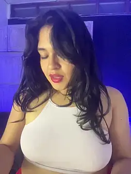Snapshot of EmilyNoir1 chatting on May 18, 2026, 12:00 am EmilyNoir1 online show from May 18, 2026, 12:00 am