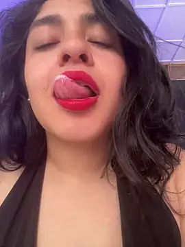 Snapshot of EmilyNoir1 chatting on April 21, 2026, 10:05 pm EmilyNoir1 online show from April 21, 2026, 10:05 pm