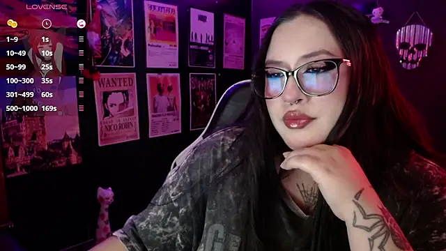 Snapshot of Ravendark_ chatting on July 24, 2026, 6:59 pm Ravendark online show from July 24, 2026, 6:59 pm