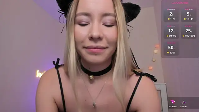 DanaCandy online show from March 12, 2025, 10:50 pm