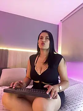 Atenea Clerk online show from April 15, 2026, 1:59 pm