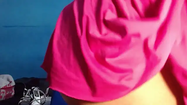 Snapshot of SamiBoobsxx chatting on March 1, 2026, 2:33 am SamiBoobsxx online show from March 1, 2026, 2:33 am