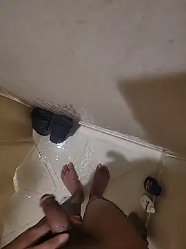 catluvr999 online show from February 6, 2026, 2:51 am