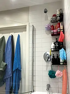 Snapshot of different-strokes chatting on October 13, 2025, 4:30 pm different-strokes online show from October 13, 2025, 4:30 pm