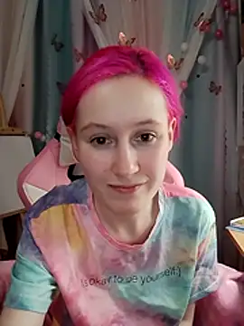 Fuzzy Unicorn online show from November 27, 2025, 7:47 pm