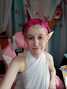 Fuzzy Unicorn online show from October 24, 2025, 7:24 pm