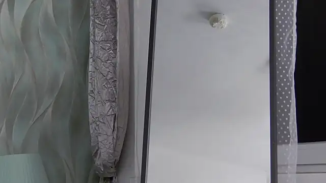 Ellsa Jean  online show from September 11, 2025, 2:22 am