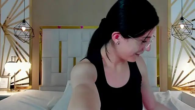 Snapshot of maddy_jaclsonw chatting on October 20, 2025, 1:18 am maddy jaclsonw online show from October 20, 2025, 1:18 am