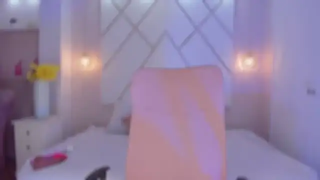 isabellashine online show from November 26, 2025, 3:12 pm