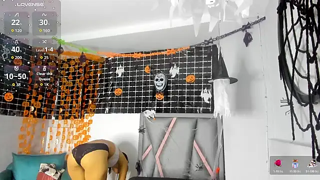 klariz09 online show from October 30, 2025, 9:33 pm