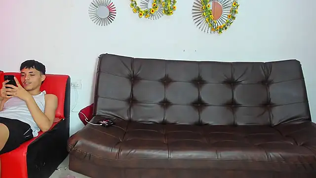 extreme hot crazy online show from May 14, 2026, 7:33 pm