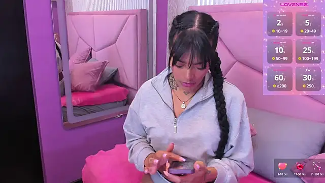 EmmaEbony  online show from November 25, 2025, 12:27 pm