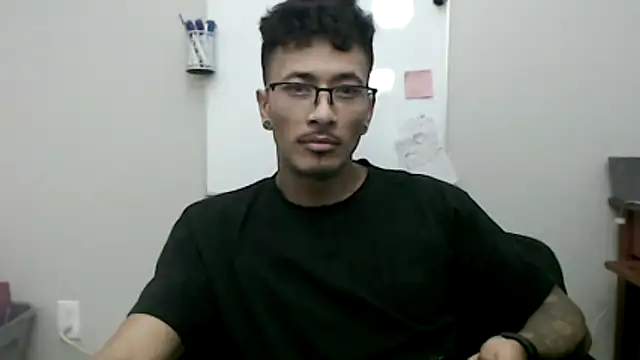 Snapshot of tanjir020 chatting on February 14, 2026, 10:15 am tanjir020 online show from February 14, 2026, 10:15 am