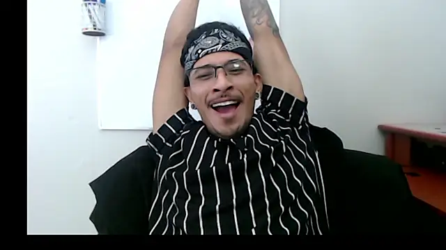 Snapshot of tanjir020 chatting on February 5, 2026, 9:43 pm tanjir020 online show from February 5, 2026, 9:43 pm