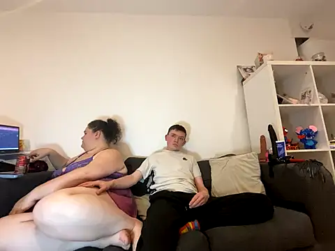 curvy crystal online show from October 29, 2025, 8:19 pm