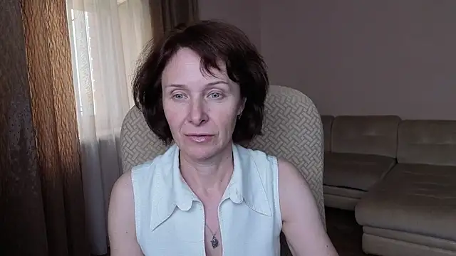 Lia Tito online show from September 25, 2025, 2:12 pm