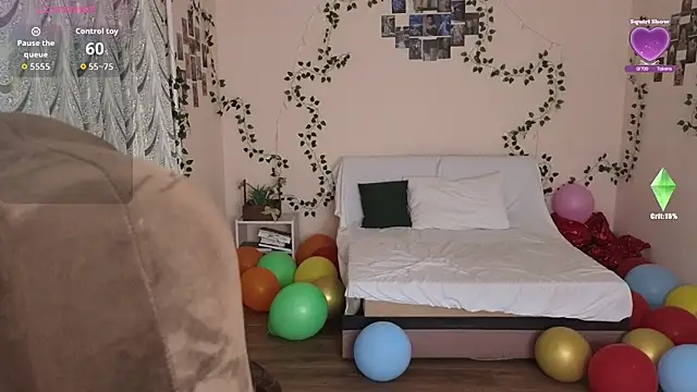 Lia Tito online show from October 14, 2025, 2:39 pm