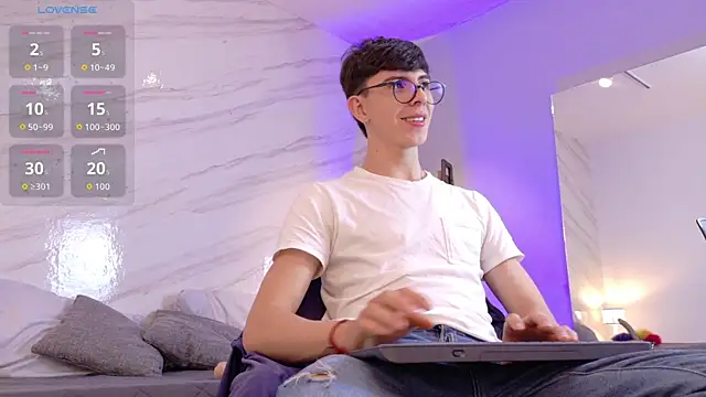 mathias saenz online show from April 16, 2026, 7:25 pm