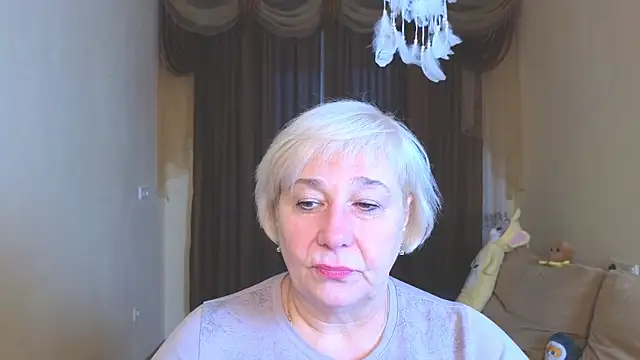 Snapshot of Milana_Milky chatting on December 18, 2025, 5:01 am Milana Milky online show from December 18, 2025, 5:01 am