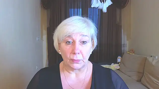 Milana Milky online show from November 18, 2025, 5:11 am