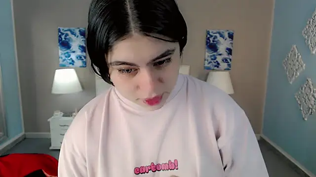 maddissonivanova online show from November 13, 2025, 7:07 pm