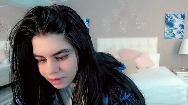 maddissonivanova online show from April 9, 2026, 7:09 pm