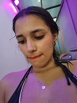 Lorena Mcfly online show from December 13, 2025, 8:04 pm