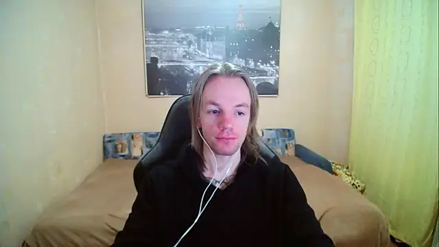 Snapshot of AdamDickens chatting on September 19, 2025, 5:17 pm AdamDickens online show from September 19, 2025, 5:17 pm